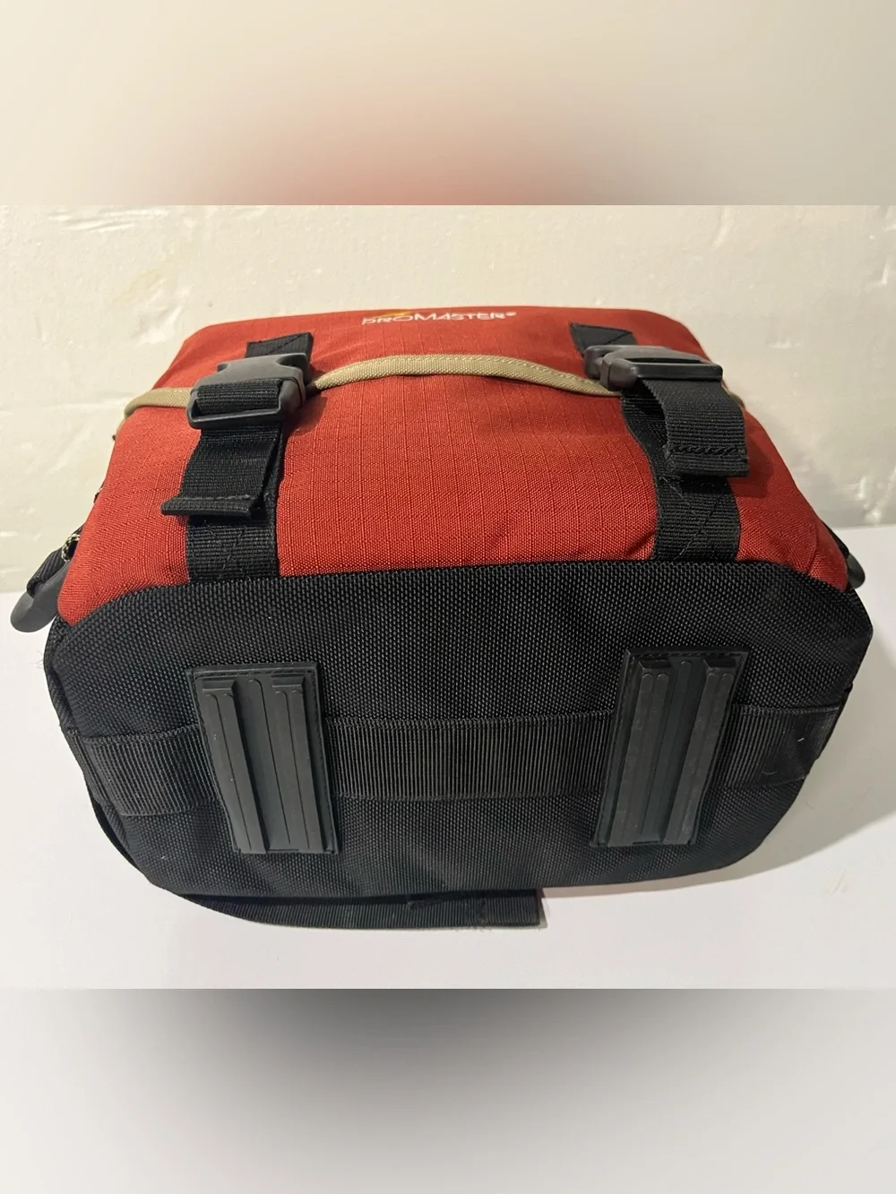 Promaster medium camera case with accessories and organizing pockets, paprika